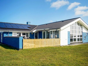 12 person holiday home in Vestervig